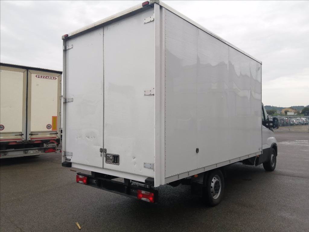 IVECO daily 35 S14S 3750 cab.