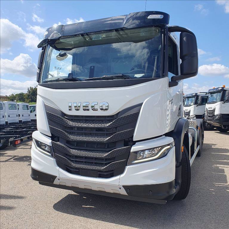 IVECO X-Way AD 280 X48Y/PS ON+