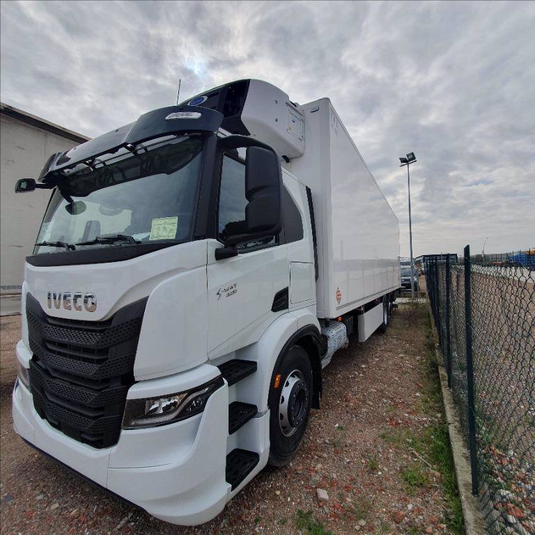 IVECO S-Way AT 260 S42Y/PS