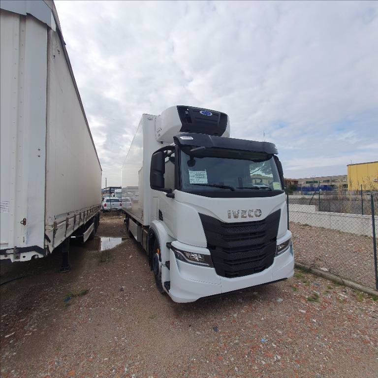 IVECO S-Way AT 260 S42Y/PS