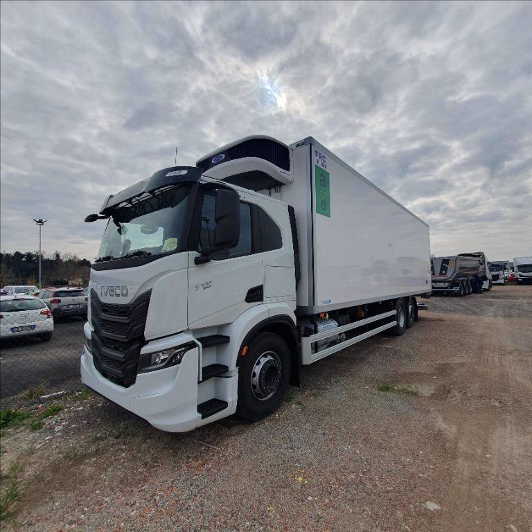 IVECO S-Way AT 260 S36Y/PS